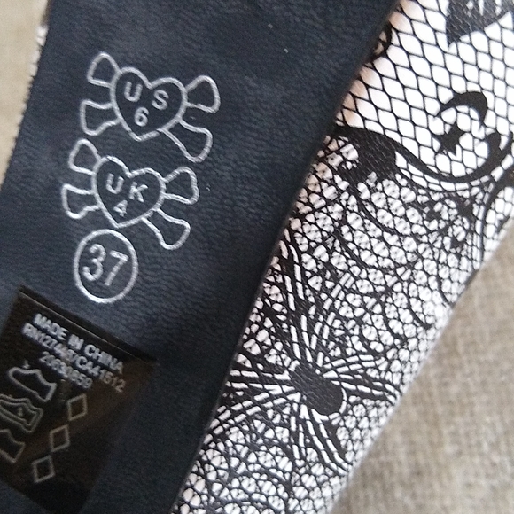 Midnight Widow by Iron Fist, NWOB - Picture 5 of 7